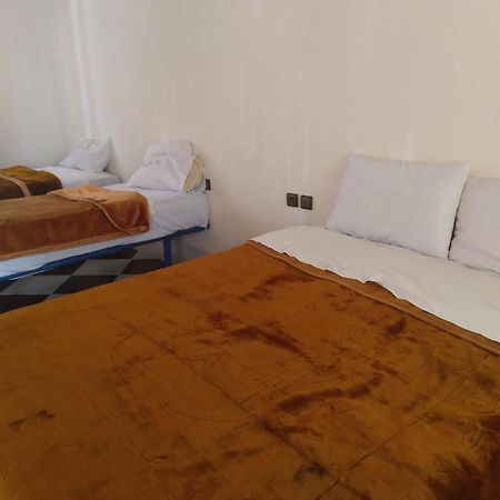 Hotel Et Restaurant Riad Amodou 티네히르 외부 사진