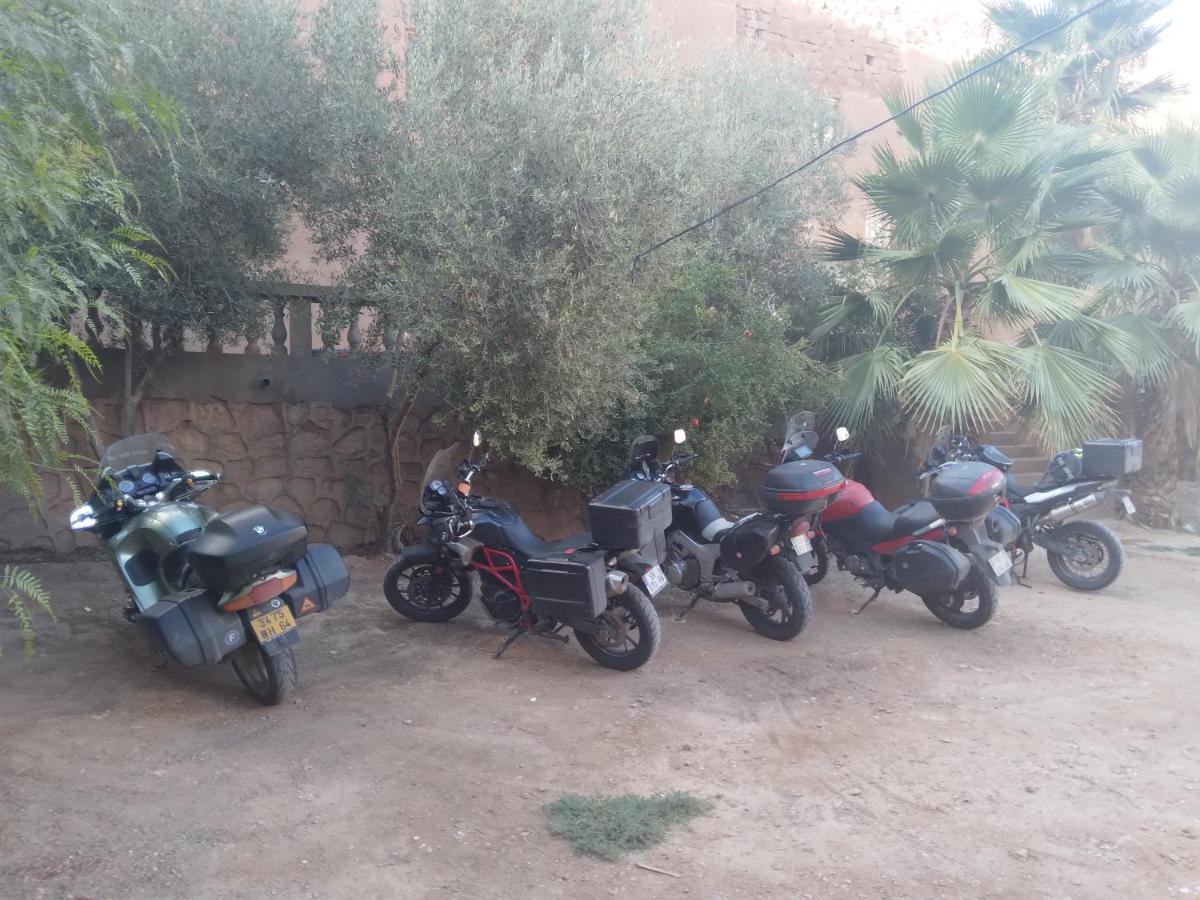 Hotel Et Restaurant Riad Amodou 티네히르 외부 사진